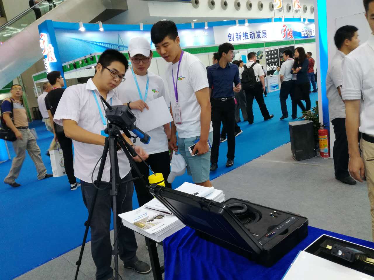 亞泰光電攜百萬像素工業(yè)內(nèi)窺鏡亮機(jī)2016第九屆APEC技展會(huì)